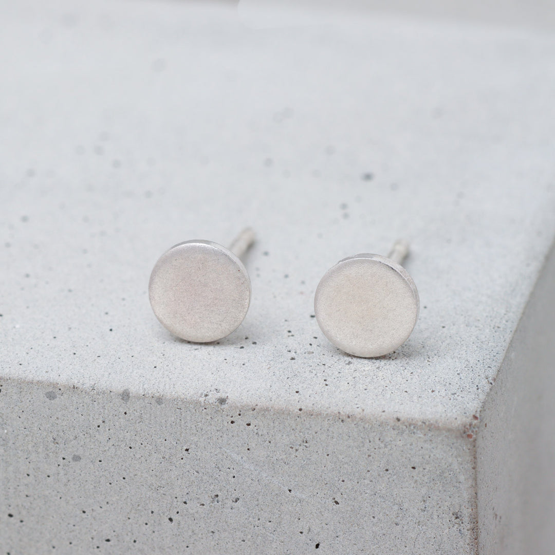 Frosted sterling silver circle stud earrings